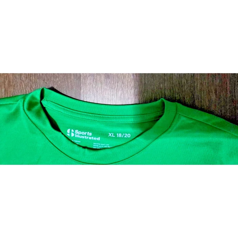 NEW Sports Illustrated Line‎ Up Green T-Shirt & Short Big Kid Size XL 18/20
